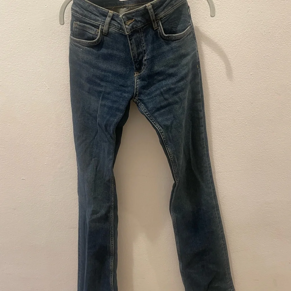 Mango Low-rise flared blue jeans Straight Classic Style worn ONCE 😍